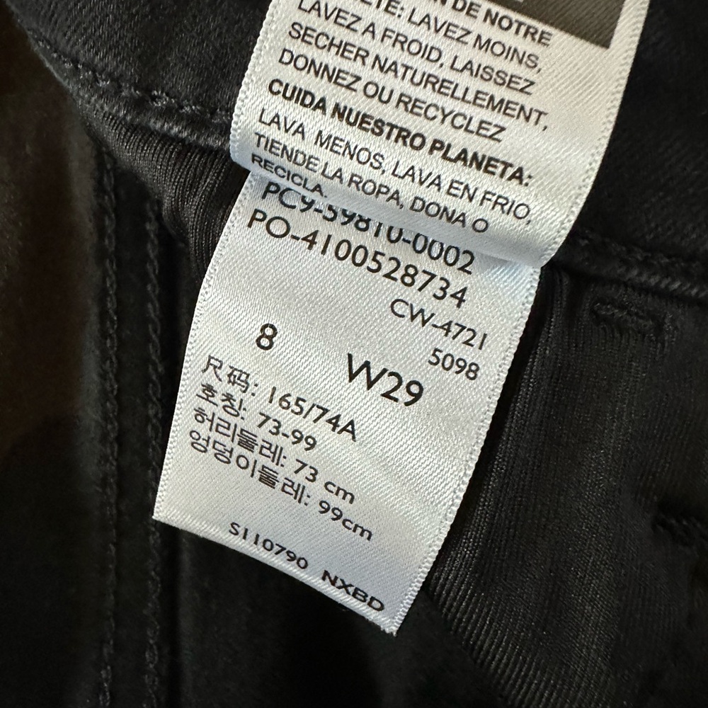 Classic Black Denizen from Levi’s high rise skinny jean - Picture 5 of 6